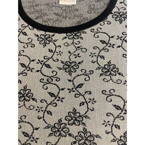 Exclusively Misook Sleeveless Gray Black floral Top Large - Picture 4 of 5